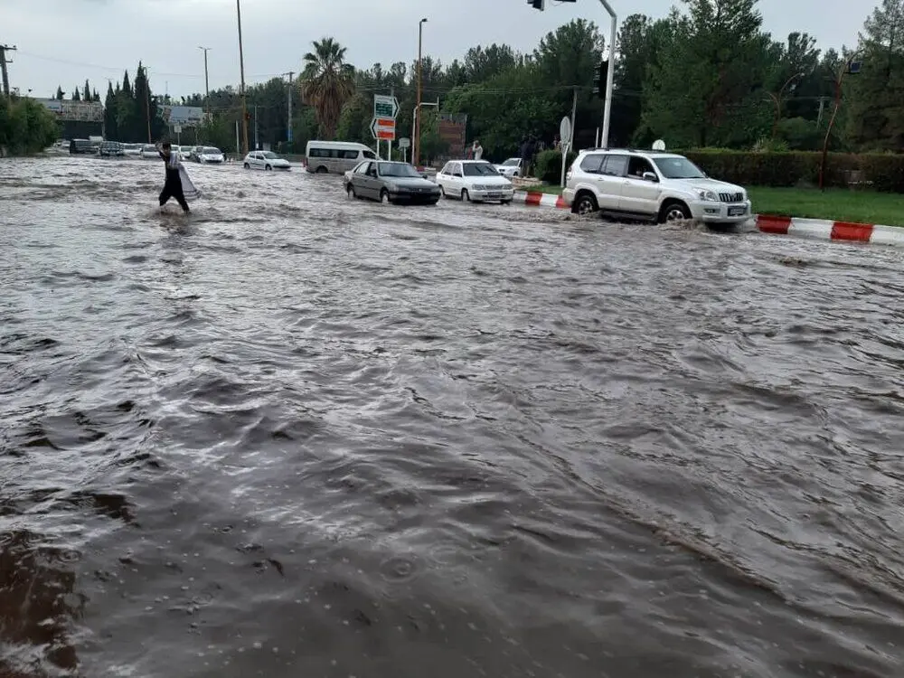 صدور هشدار نارنجی هواشناسی در کرمان؛ آماده‌باش برای سیلاب و طوفان
