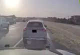 نجات معجزه‌آسای راننده یک خودروی آتش گرفته