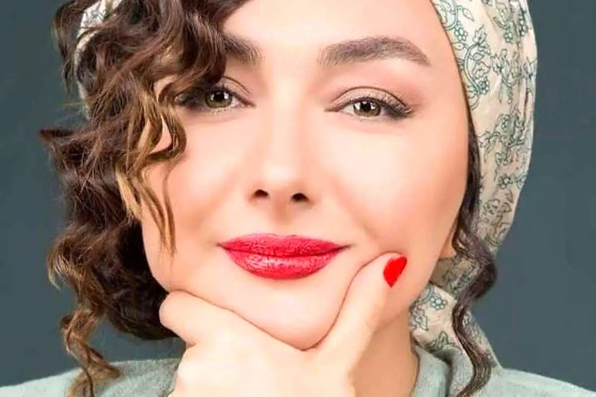 چهرۀ «هانیه توسلی» در 21 سالگی در کنار «کتایون ریاحی»؛ سال 79 