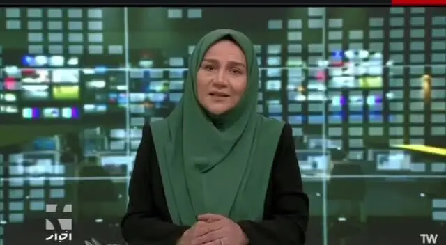  آوازخوانی مجری زن صداوسیما برای معرفی آهنگ چاووشی
