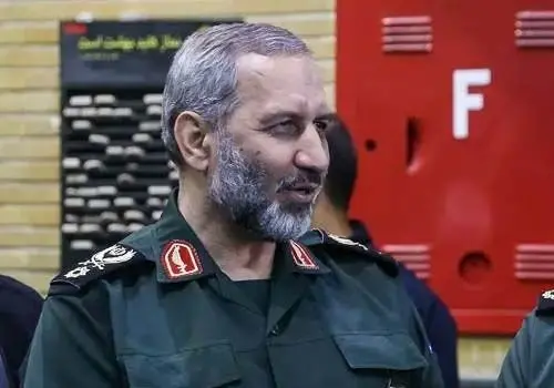  تصویری از سردار سید مجید موسوی در کنار رهبر شهید انقلاب