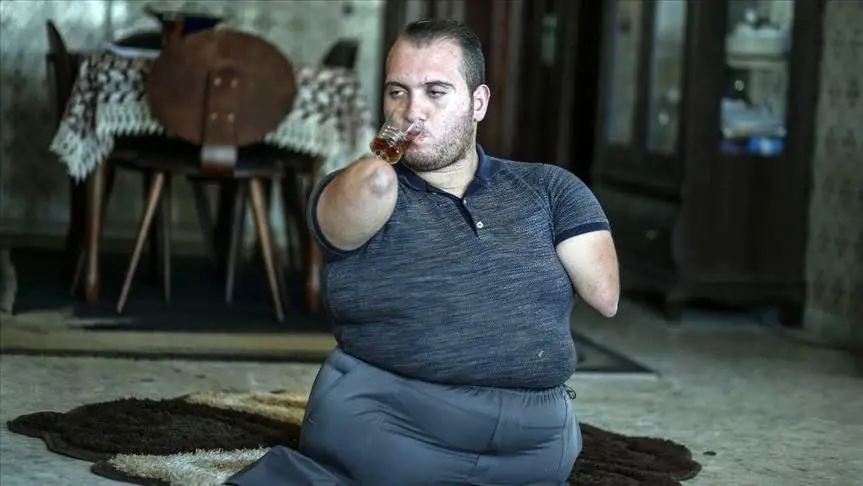 ببینید؛ زندگی عجیب امدادگر معلول فلسطینی در غزه