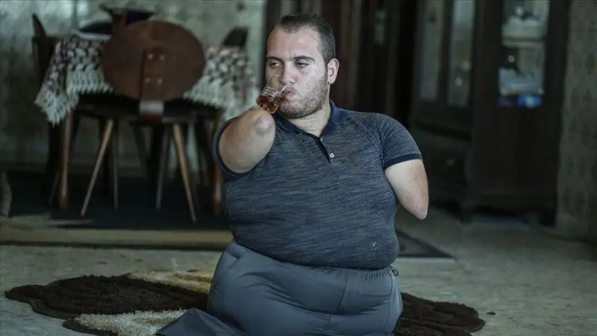ببینید؛ زندگی عجیب امدادگر معلول فلسطینی در غزه