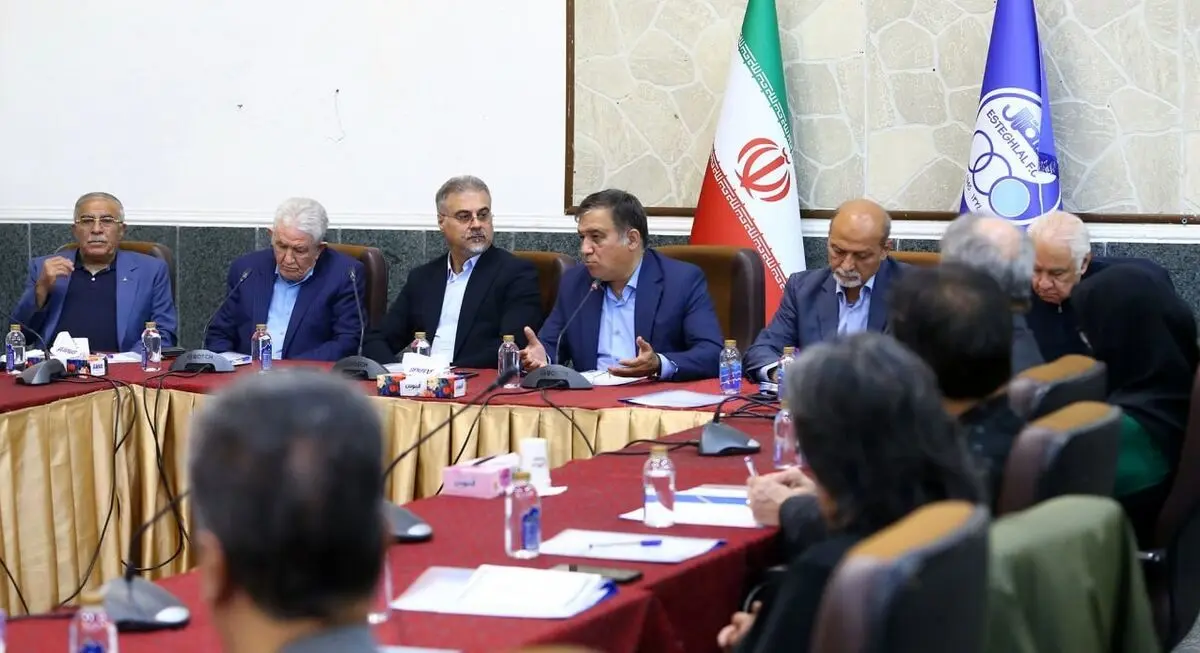 تصویر؛ کنایه عضو هیات مدیره استقلال به فریب دادن هواداران