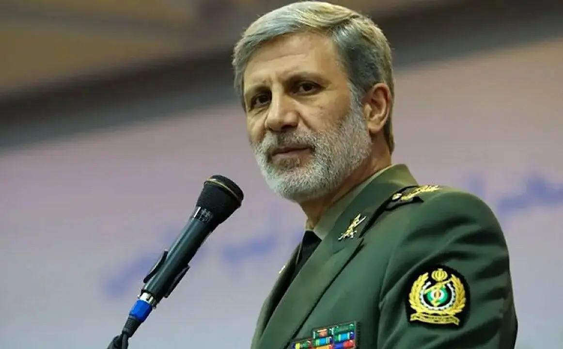 سرلشکر حاتمی: در جنگ ۱۲ روزه با عصاره تکنولوژی غرب و ناتو جنگیدیم
