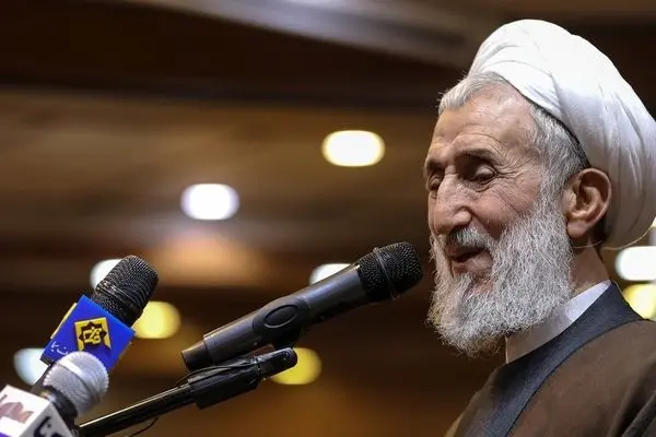 درخواست طرفداران کاظم صدیقی از او: ما از طرف «همه مردم ایران» می خواهیم باز هم در نماز جمعه خطبه بخوانید!