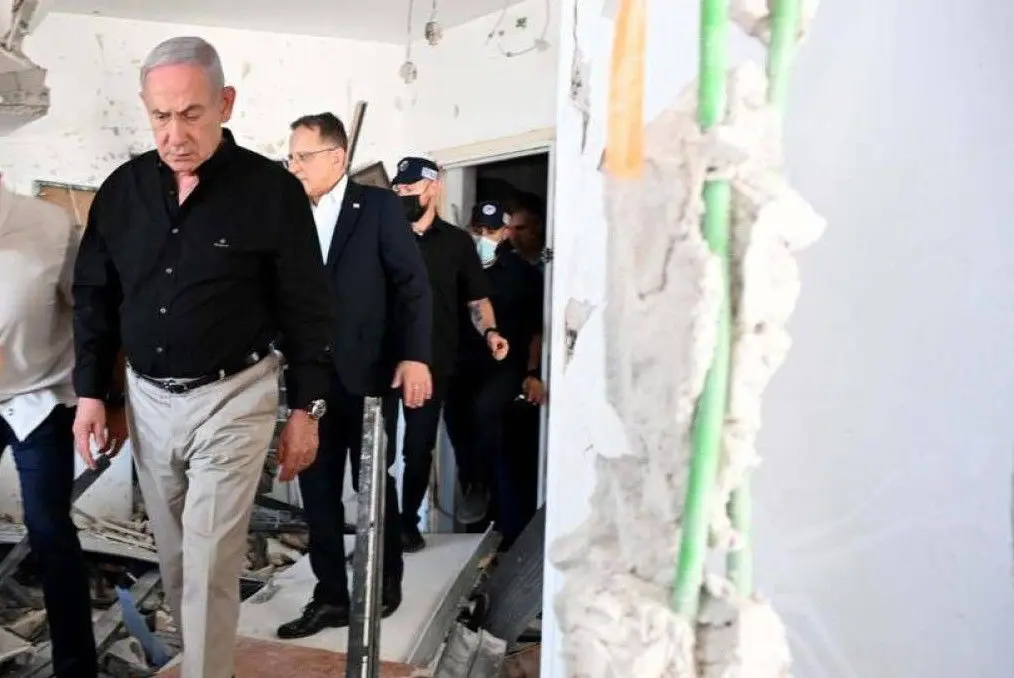 قطع کنفرانس خبری نتانیاهو به دلیل شلیک موشک‌های ایران 