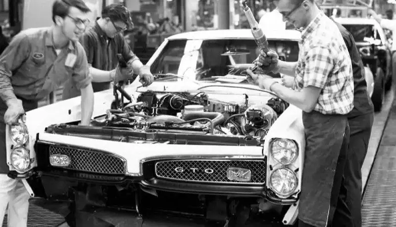 خط تولید پونتیاک GTO مدل 1967