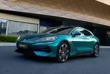 رونمایی BYD از هیولای برقی ۱,۱۴۰ اسب‌بخاری Denza Z9 GT 