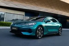 رونمایی BYD از هیولای برقی ۱,۱۴۰ اسب‌بخاری Denza Z9 GT 