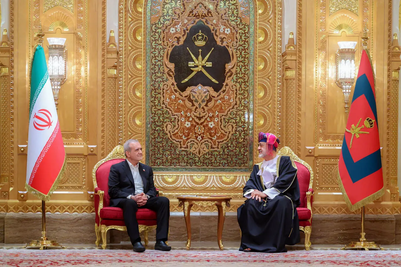گزارش روزنامه الاخبار لبنان از پیشنهادات عمان به ایران و امریکا؛ "کمتر در برابر کمتر"