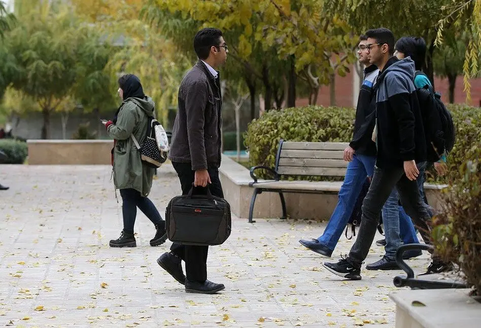 نیمی از دانشجویان دانشگاه علوم پزشکی تهران سهمیه‌ای هستند
