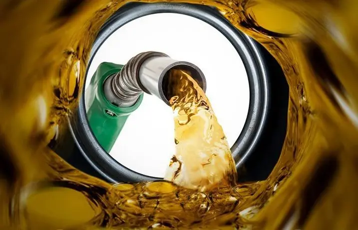 کسری ارزی واردات بنزین از کجا تامین می‌شود؟