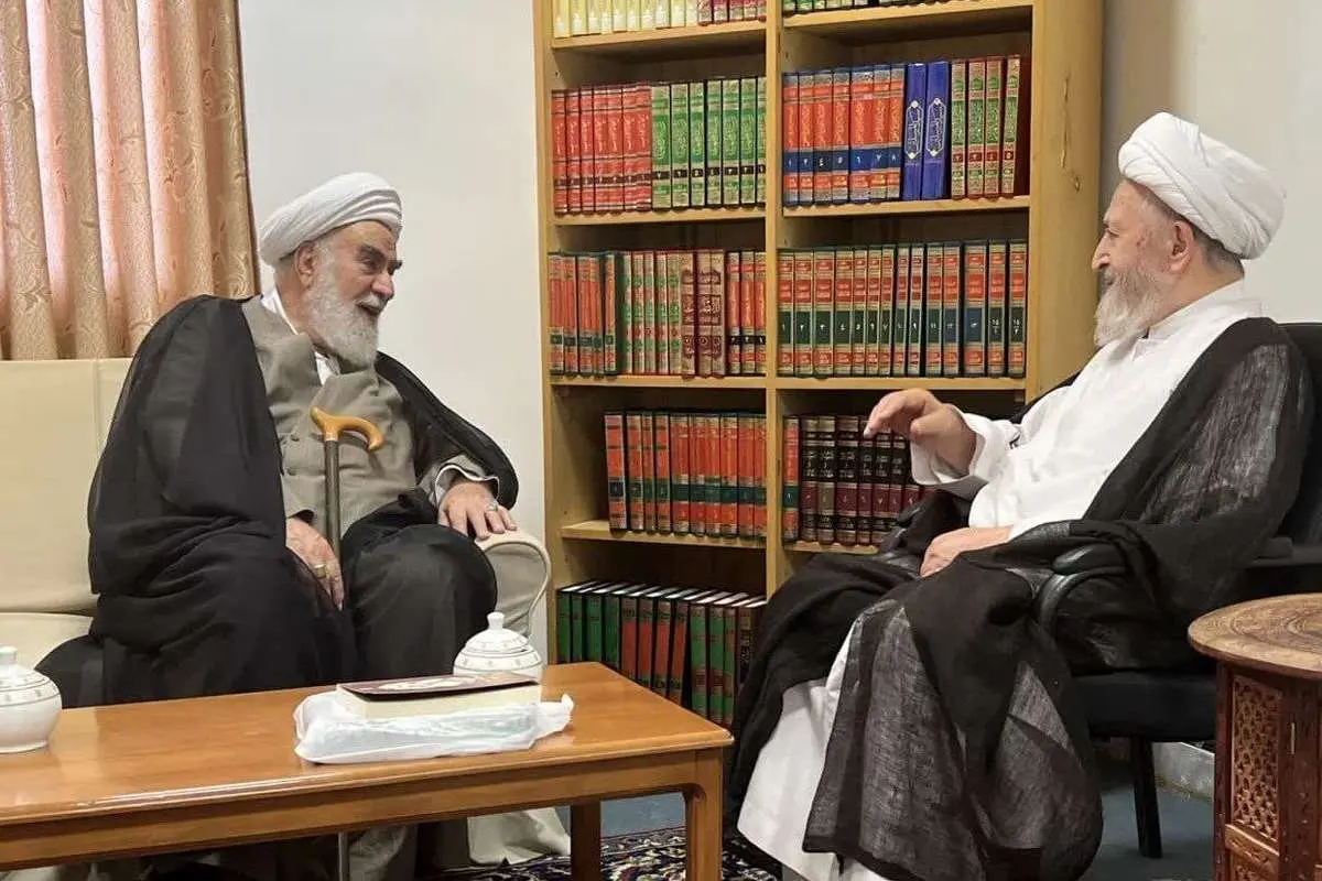 حضور رئیس‌ دفتر رهبر انقلاب در بیت آیات مکارم شیرازی و سبحانی