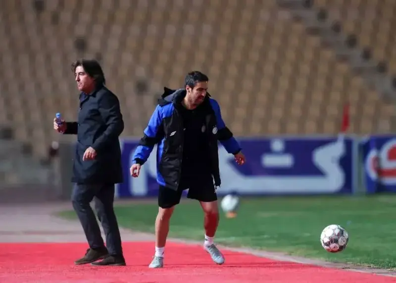 جواب تند خسرو حیدری به مازیار زارع بعد از مصاحبه علیه استقلال