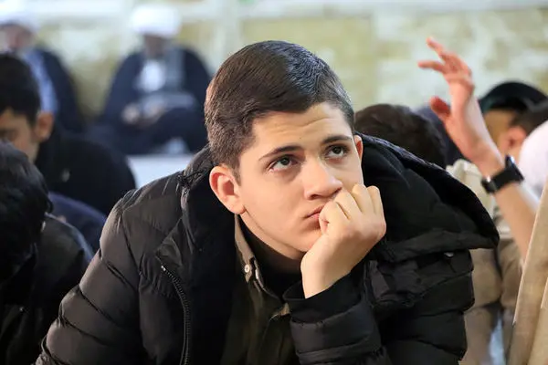 تصاویر؛ طلبه‌های کم سن و سال در کلاس درس اخلاق کاظم صدیقی