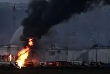 پای نفت به جنگ کشیده شد/ تحلیلی بر حمله به انبار نفت‌های ایران
