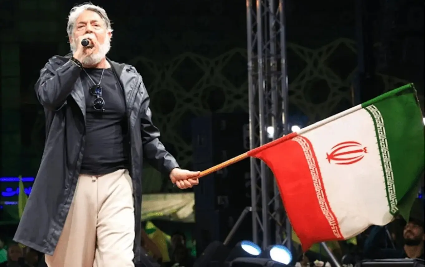 قیصر در باغ فردوس روی صحنه رفت