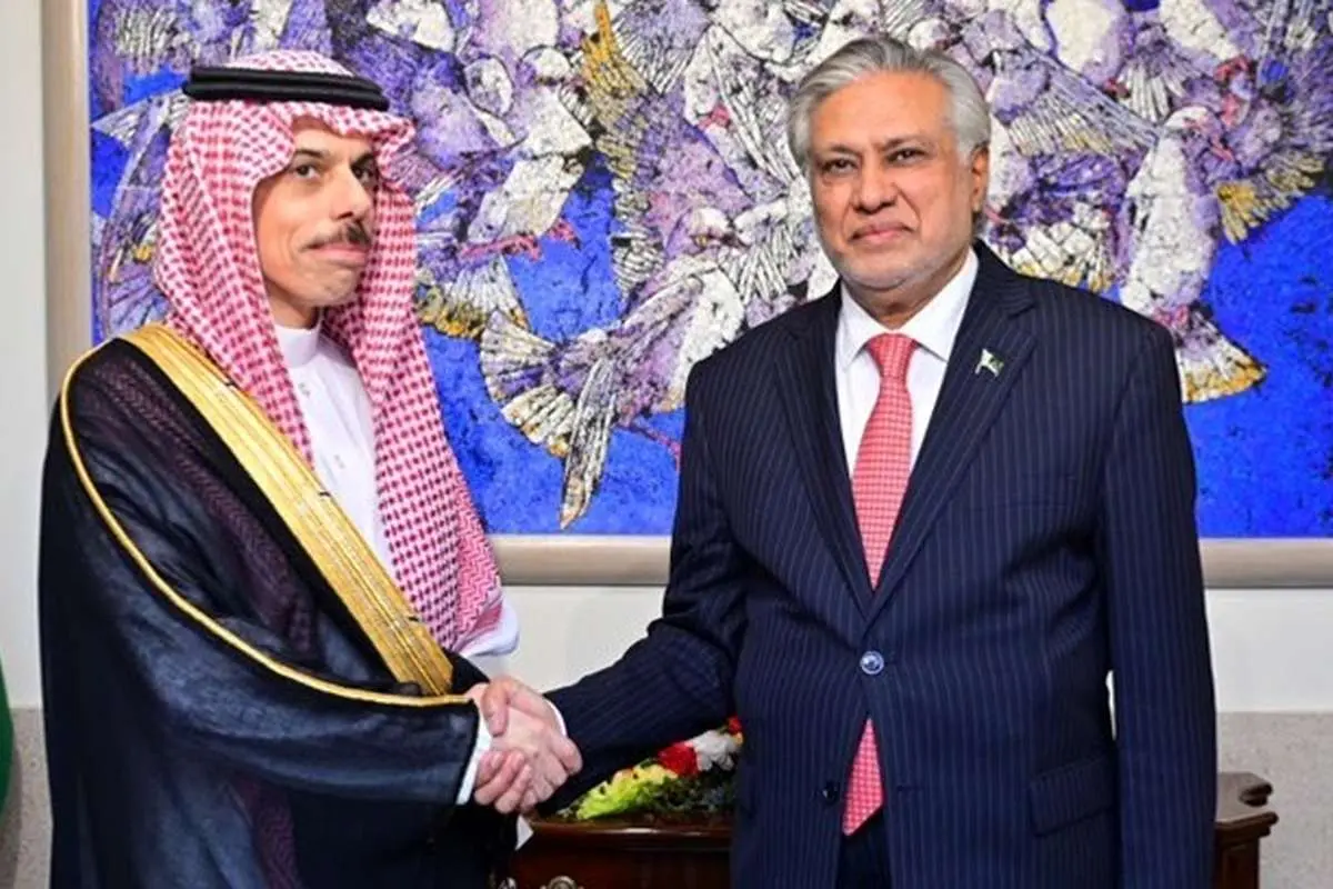 گفت وگوی تلفنی وزرای خارجه پاکستان و عربستان