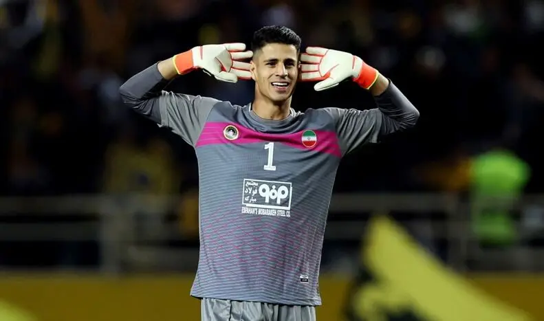 معمای آینده نیازمند‌؛ تمدید یا انتقال جنجالی به پرسپولیس؟! 