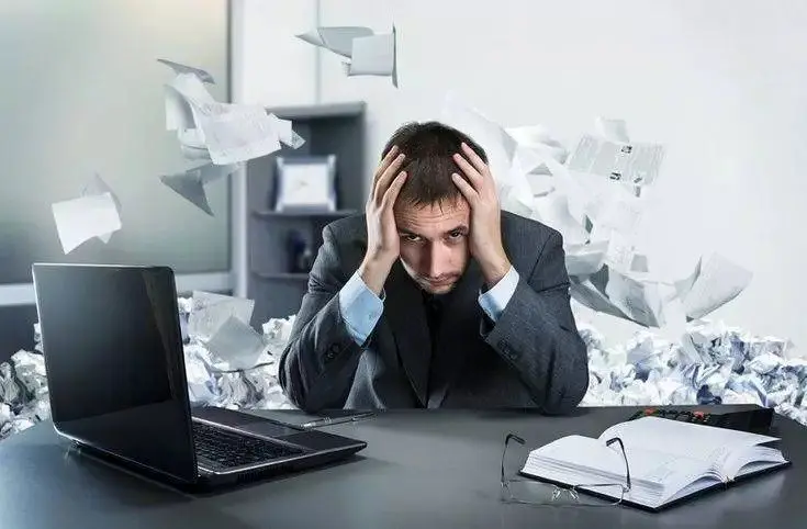 فرسودگی شغلی در سازمان؛ چالش پنهان مدیریت منابع انسانی