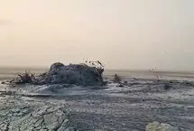 فوران گل‌فشان در سواحل مکران؛ آتشفشانی که آتش ندارد