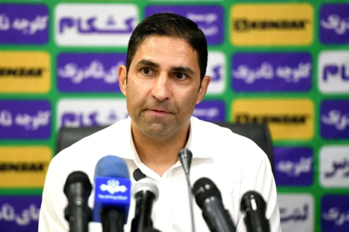 شعار علیه درویش و تشویق هاشمیان توسط استقلالیها!