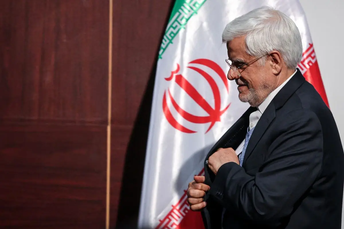 روزنامه نزدیک به قالیباف: عارف درخواست استعفا داده، پزشکیان هنوز نپذیرفته