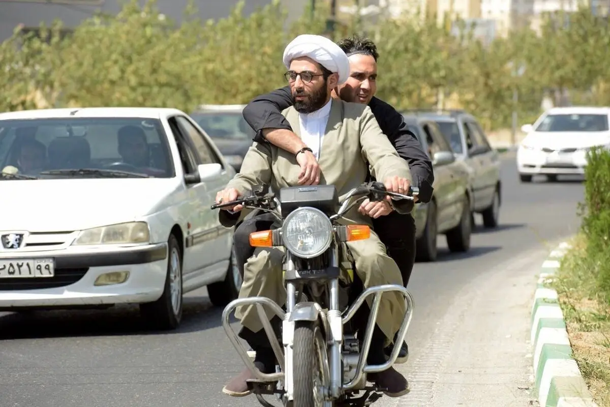 حاشیه و متن فیلم «سلام علیکم حاج آقا» 