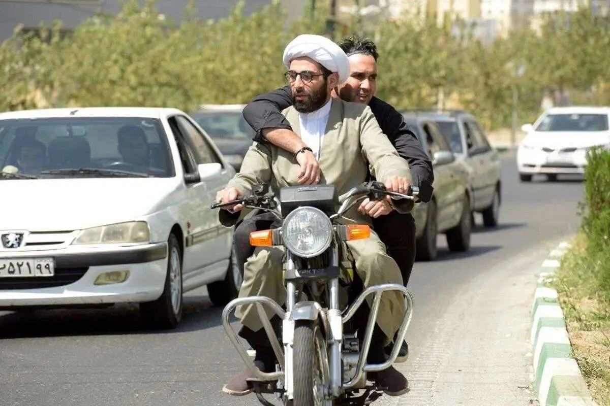 حاشیه و متن فیلم «سلام علیکم حاج آقا» 