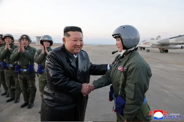 تصاویر؛ زنان خلبان در نیروی هوایی کره‌شمالی