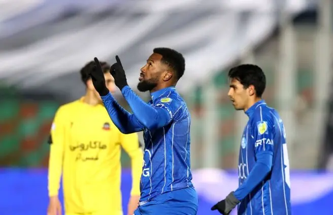 درخواست کمک برای خارج کردن نازون از ایران؛ کسی هست کمک کند؟!