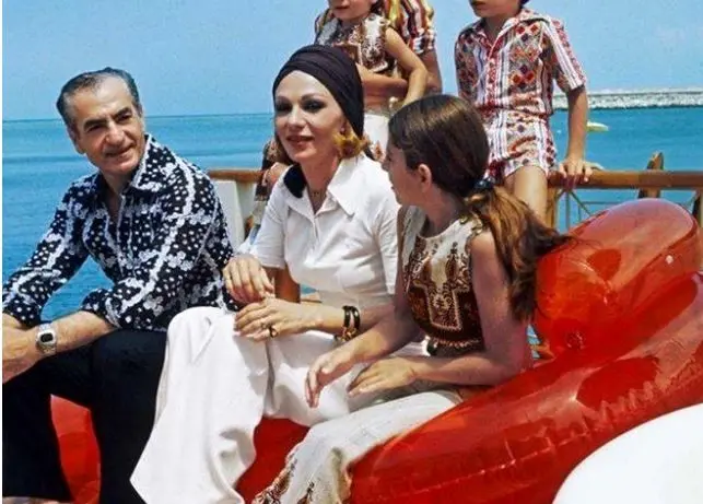 سفر محمدرضا پهلوی و فرح دیبا به تایلند
