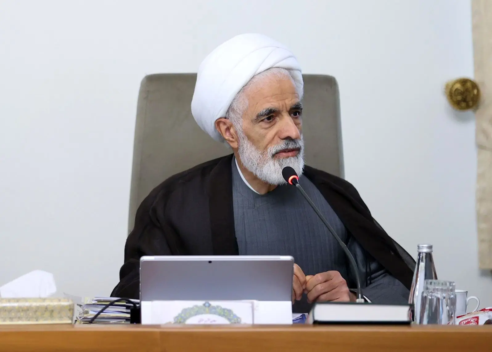انصاری: مجلس در لایحه منع خشونت تغییرات اساسی داده است
