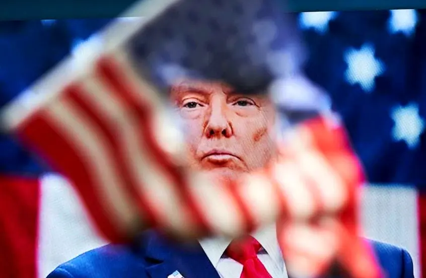 رُم می سوزد و نِرون کمانچه می نوازد!