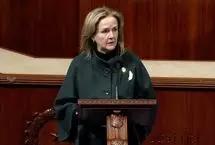 سناتور آمریکایی: باید اختیارات ترامپ در جنگ با ایران را محدود کرد