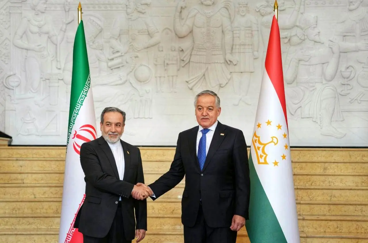 دیدار وزیر امور خارجه با همتای تاجیکستانی