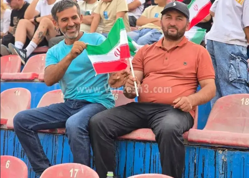 تاجیک‌ها طرفداران  تیم‌ملی در دوشنبه