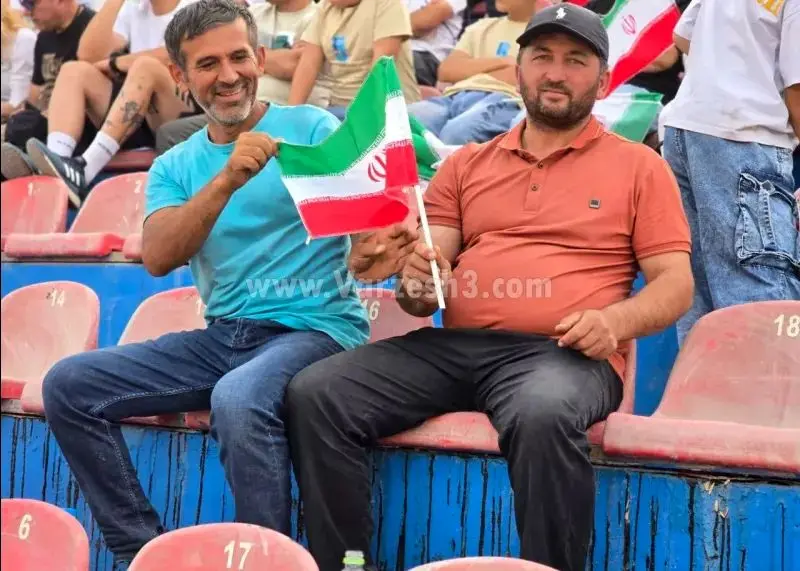 تاجیک‌ها طرفداران  تیم‌ملی در دوشنبه