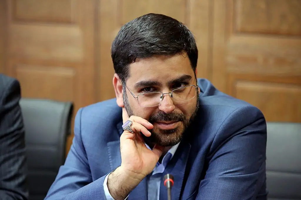 مشاور سابق عراقچی: چرا به هر که زخم‌زبان می‌زنید، شهید می‌شود؟