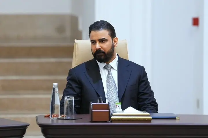 نخست وزیر عراق: برخی گروه‌ها سلاح خود را تحویل داده اند